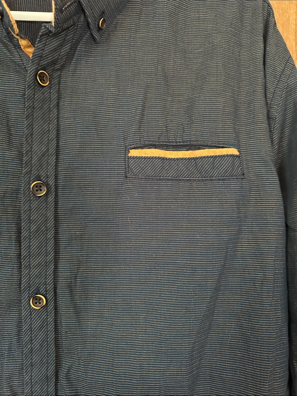 Men's JB Holt Long-Sleeve Button-Down Shirt in Dark Navy with Contrast Trim - Picture 5 of 7